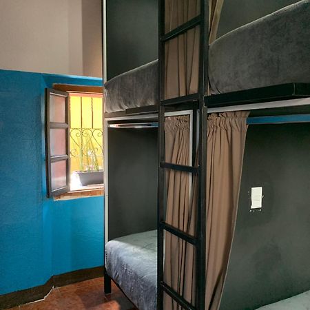 One Day Trip Hostel Антигуа-Гватемала Экстерьер фото