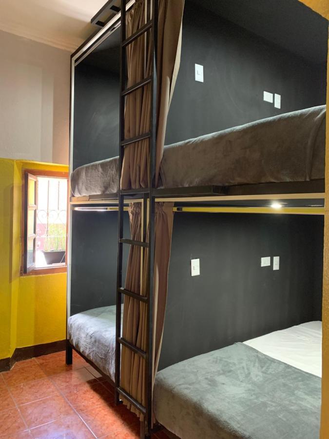 One Day Trip Hostel Антигуа-Гватемала Экстерьер фото