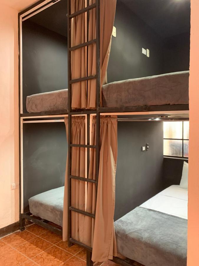 One Day Trip Hostel Антигуа-Гватемала Экстерьер фото